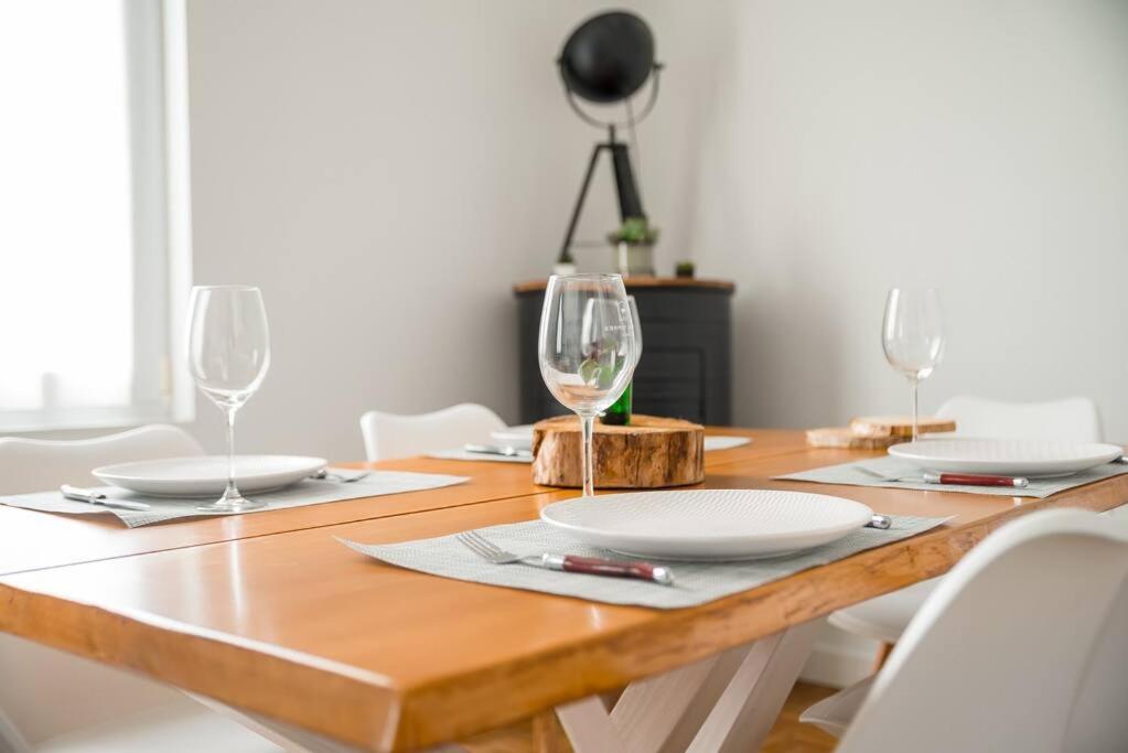 Le Terminus Apartment อองเชร์ ภายนอก รูปภาพ