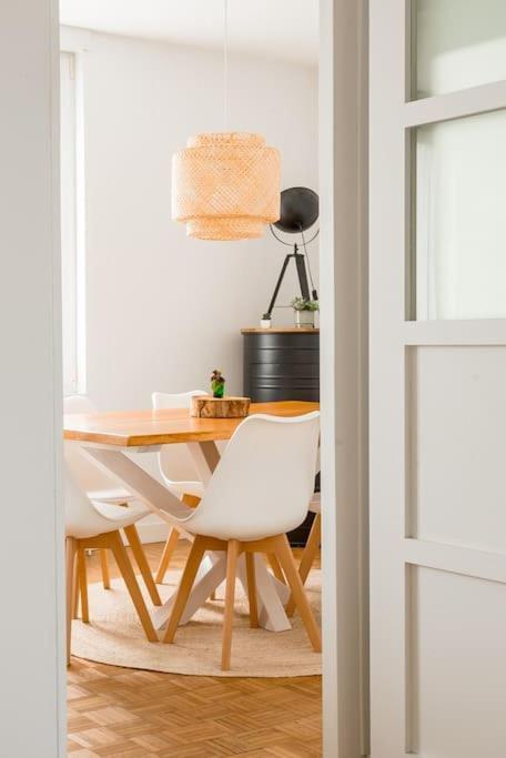 Le Terminus Apartment อองเชร์ ภายนอก รูปภาพ
